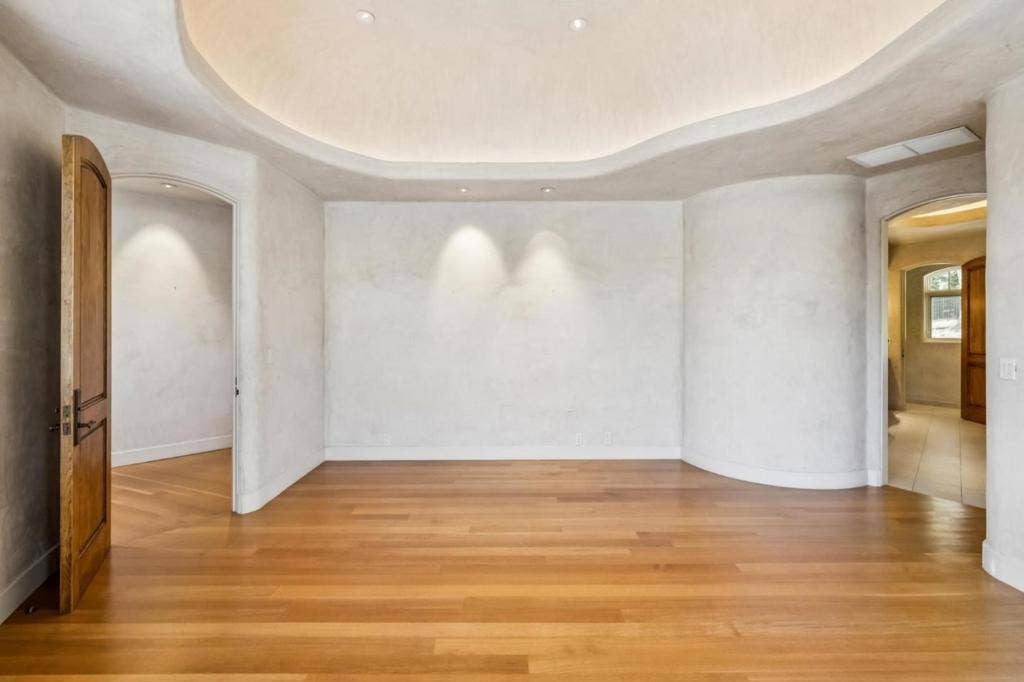 12500 Corbetta Lane, Los Altos Hills, CA 94022 12500 Corbetta Lane, Los Altos Hills, CA 94022