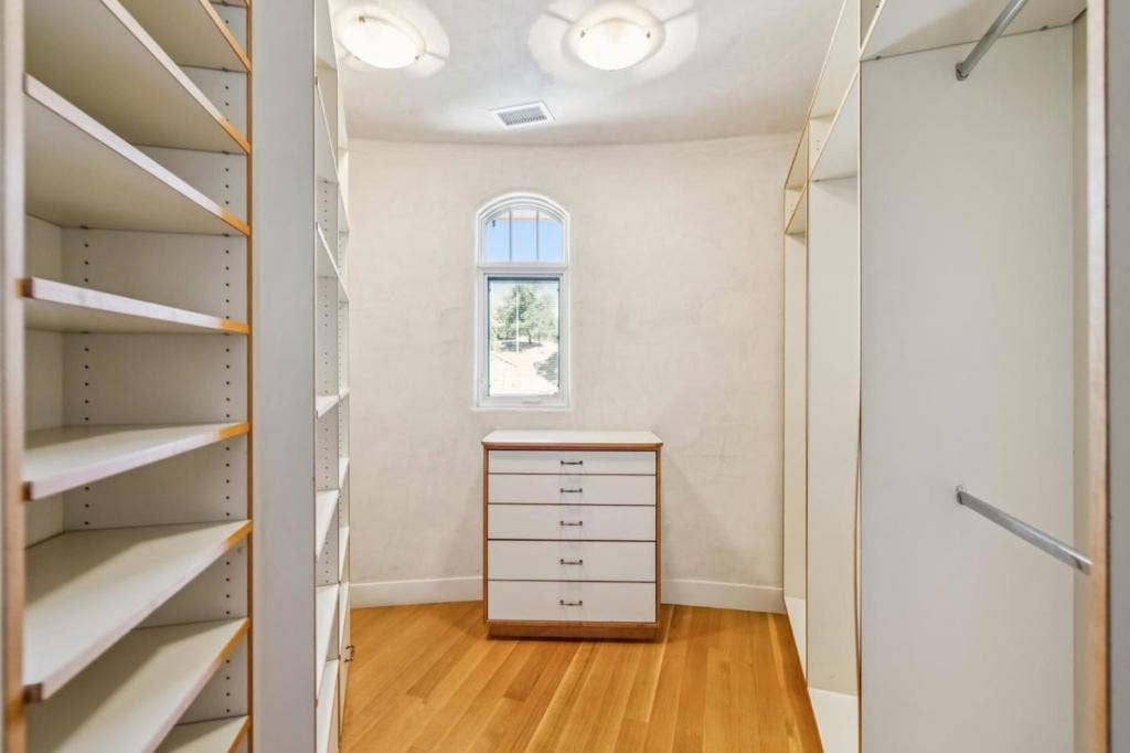12500 Corbetta Lane, Los Altos Hills, CA 94022 12500 Corbetta Lane, Los Altos Hills, CA 94022