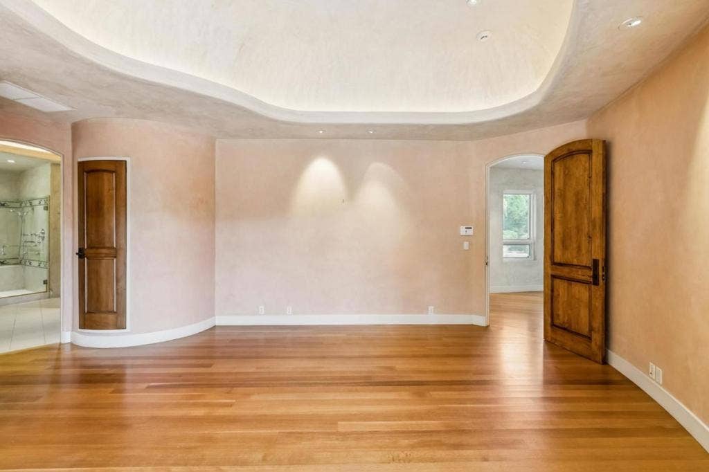 12500 Corbetta Lane, Los Altos Hills, CA 94022 12500 Corbetta Lane, Los Altos Hills, CA 94022