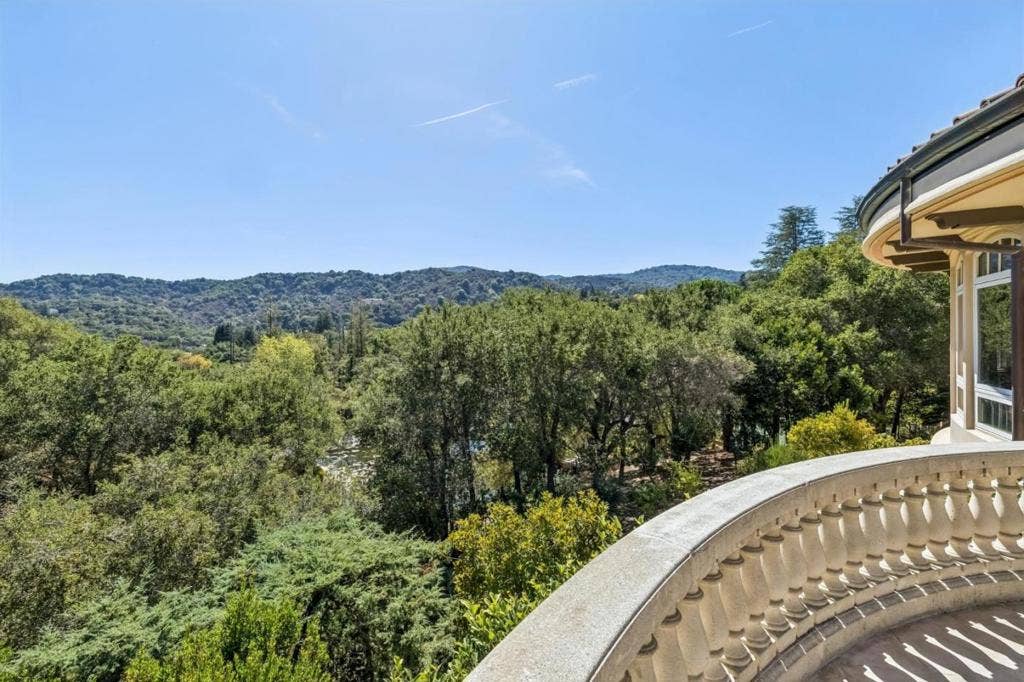 12500 Corbetta Lane, Los Altos Hills, CA 94022 12500 Corbetta Lane, Los Altos Hills, CA 94022