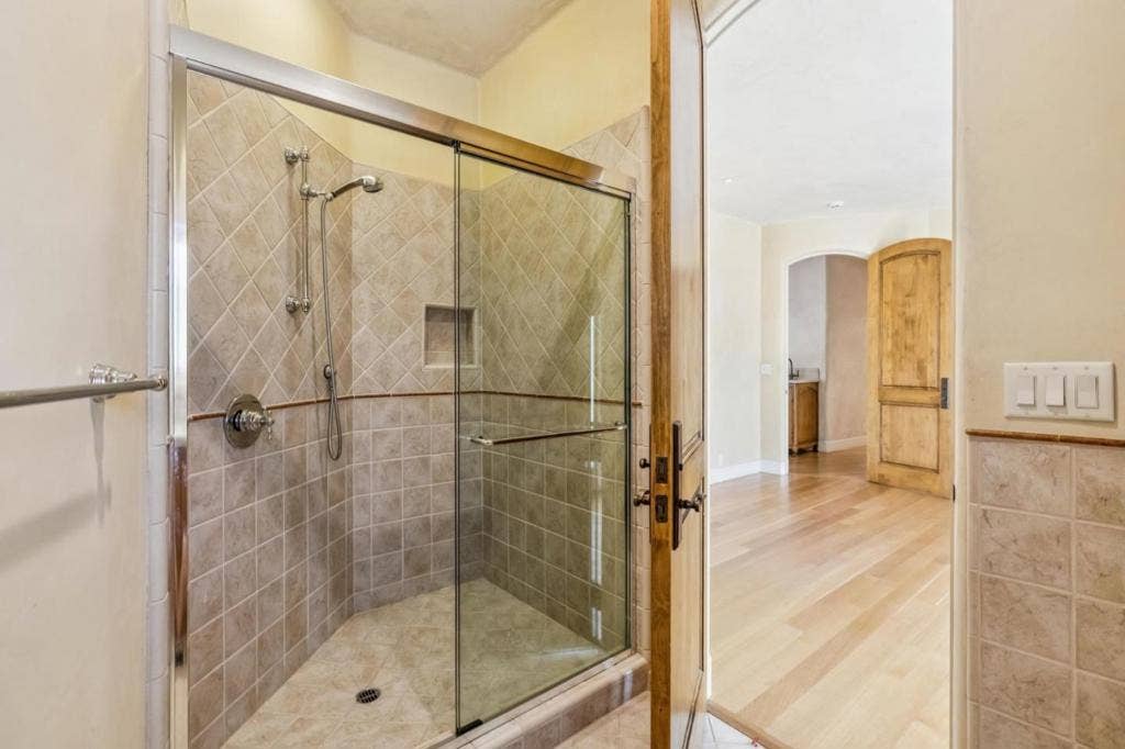 12500 Corbetta Lane, Los Altos Hills, CA 94022 12500 Corbetta Lane, Los Altos Hills, CA 94022