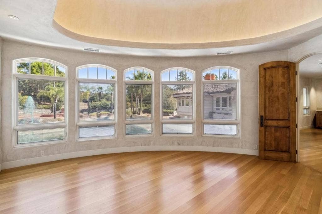 12500 Corbetta Lane, Los Altos Hills, CA 94022 12500 Corbetta Lane, Los Altos Hills, CA 94022