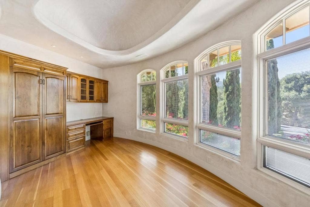 12500 Corbetta Lane, Los Altos Hills, CA 94022 12500 Corbetta Lane, Los Altos Hills, CA 94022