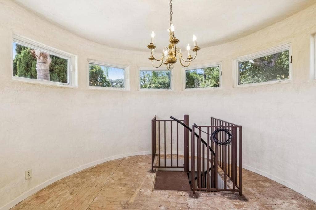 12500 Corbetta Lane, Los Altos Hills, CA 94022 12500 Corbetta Lane, Los Altos Hills, CA 94022