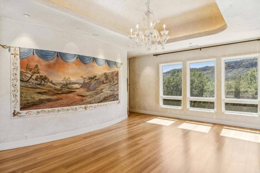 12500 Corbetta Lane, Los Altos Hills, CA 94022 12500 Corbetta Lane, Los Altos Hills, CA 94022