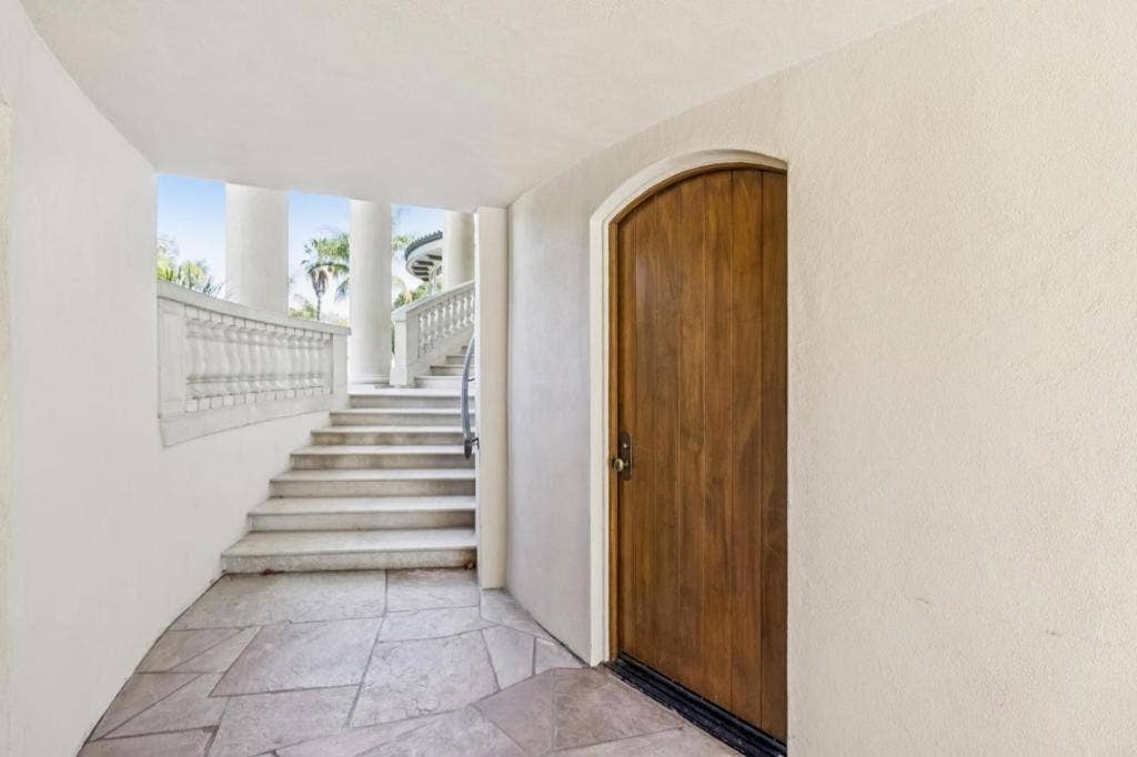 12500 Corbetta Lane, Los Altos Hills, CA 94022 12500 Corbetta Lane, Los Altos Hills, CA 94022