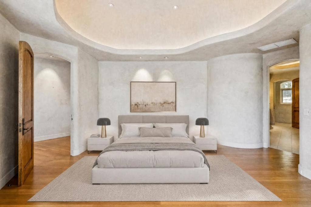 12500 Corbetta Lane, Los Altos Hills, CA 94022 12500 Corbetta Lane, Los Altos Hills, CA 94022
