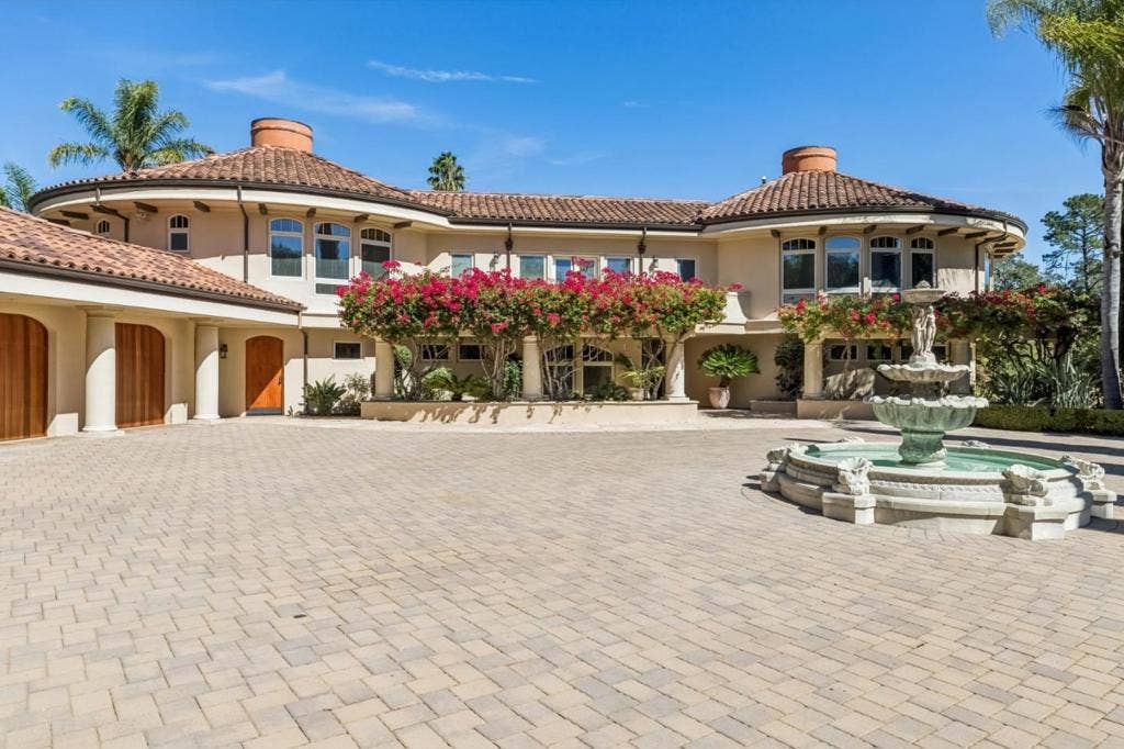 12500 Corbetta Lane, Los Altos Hills, CA 94022 12500 Corbetta Lane, Los Altos Hills, CA 94022
