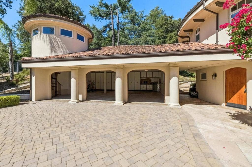 12500 Corbetta Lane, Los Altos Hills, CA 94022 12500 Corbetta Lane, Los Altos Hills, CA 94022