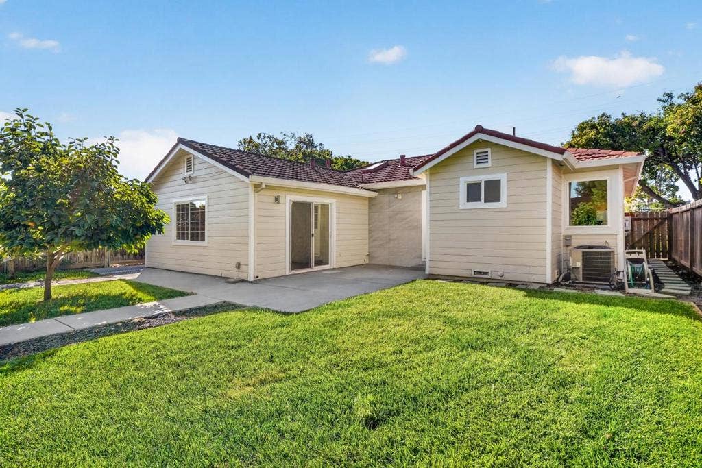 586 Borregas Avenue, Sunnyvale, CA 94085 586 Borregas Avenue, Sunnyvale, CA 94085