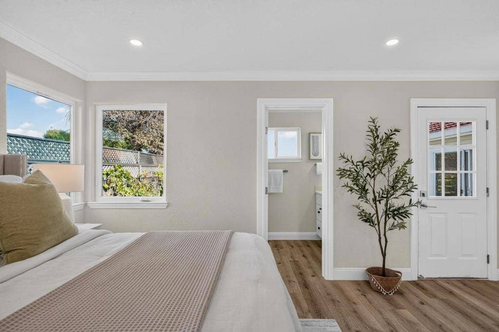 586 Borregas Avenue, Sunnyvale, CA 94085 586 Borregas Avenue, Sunnyvale, CA 94085