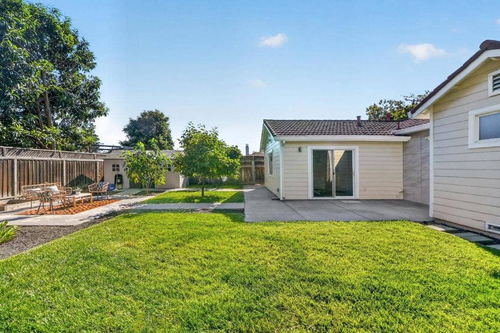 586 Borregas Avenue, Sunnyvale, CA 94085 586 Borregas Avenue, Sunnyvale, CA 94085