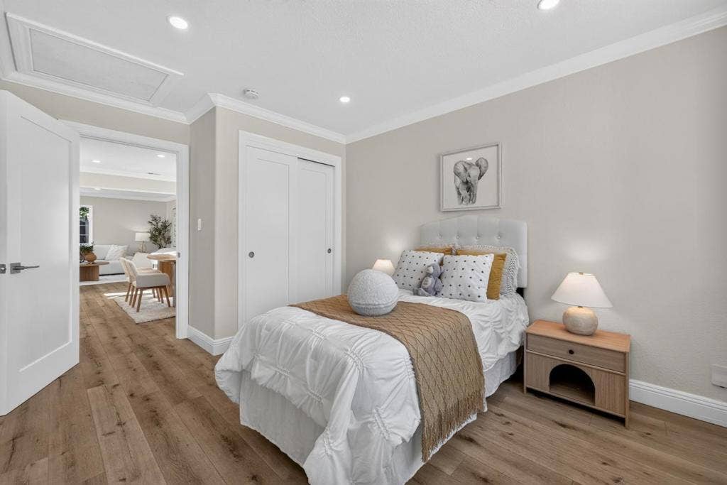 586 Borregas Avenue, Sunnyvale, CA 94085 586 Borregas Avenue, Sunnyvale, CA 94085