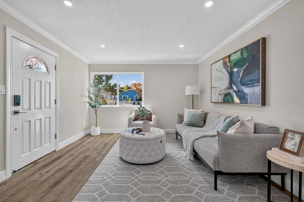 586 Borregas Avenue, Sunnyvale, CA 94085 586 Borregas Avenue, Sunnyvale, CA 94085