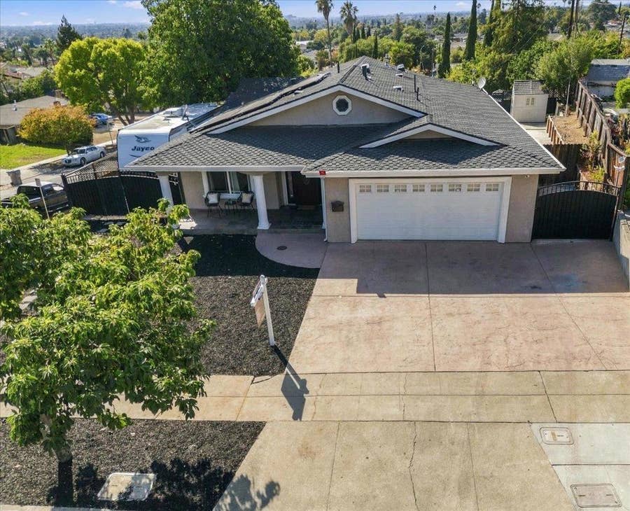 Property photo for 3562 Oakleaf, San Jose, CA