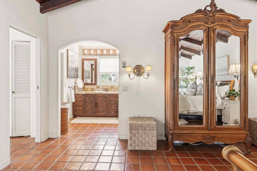 24613 Upper Trail, Carmel, CA 93923 24613 Upper Trail, Carmel, CA 93923