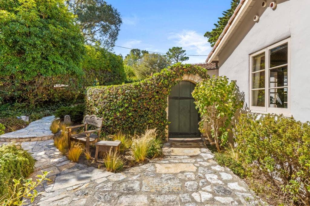 24613 Upper Trail, Carmel, CA 93923 24613 Upper Trail, Carmel, CA 93923