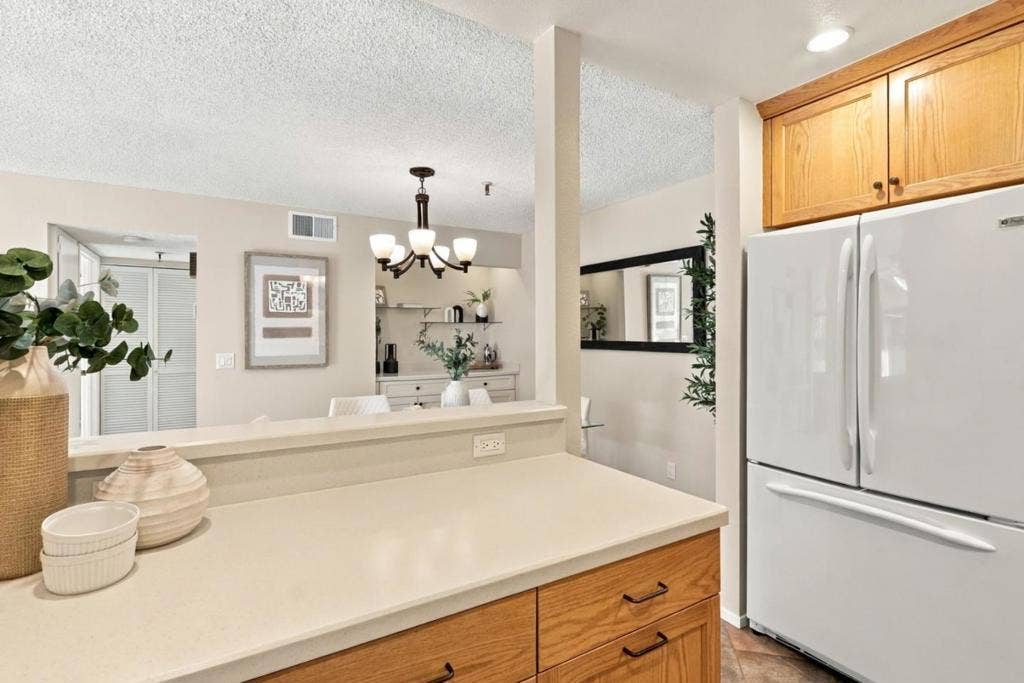 49 Showers Drive, #E145, Mountain View, CA 94040 49 Showers Drive, #E145, Mountain View, CA 94040