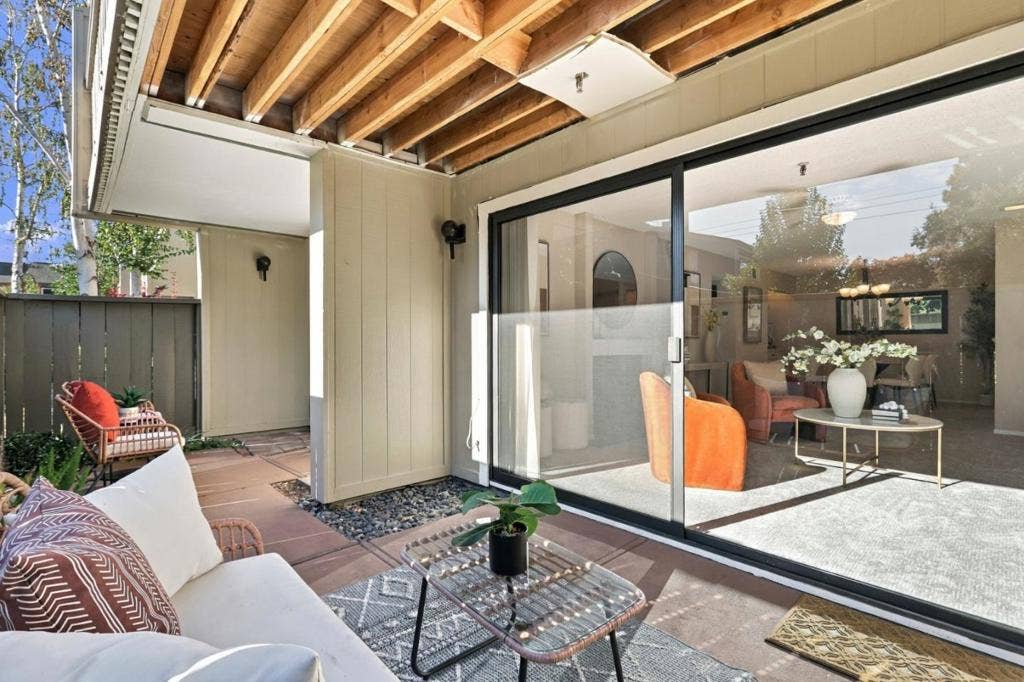 49 Showers Drive, #E145, Mountain View, CA 94040 49 Showers Drive, #E145, Mountain View, CA 94040