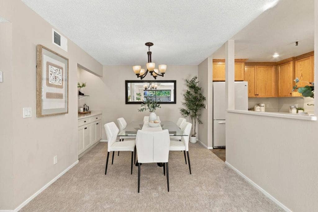 49 Showers Drive, #E145, Mountain View, CA 94040 49 Showers Drive, #E145, Mountain View, CA 94040