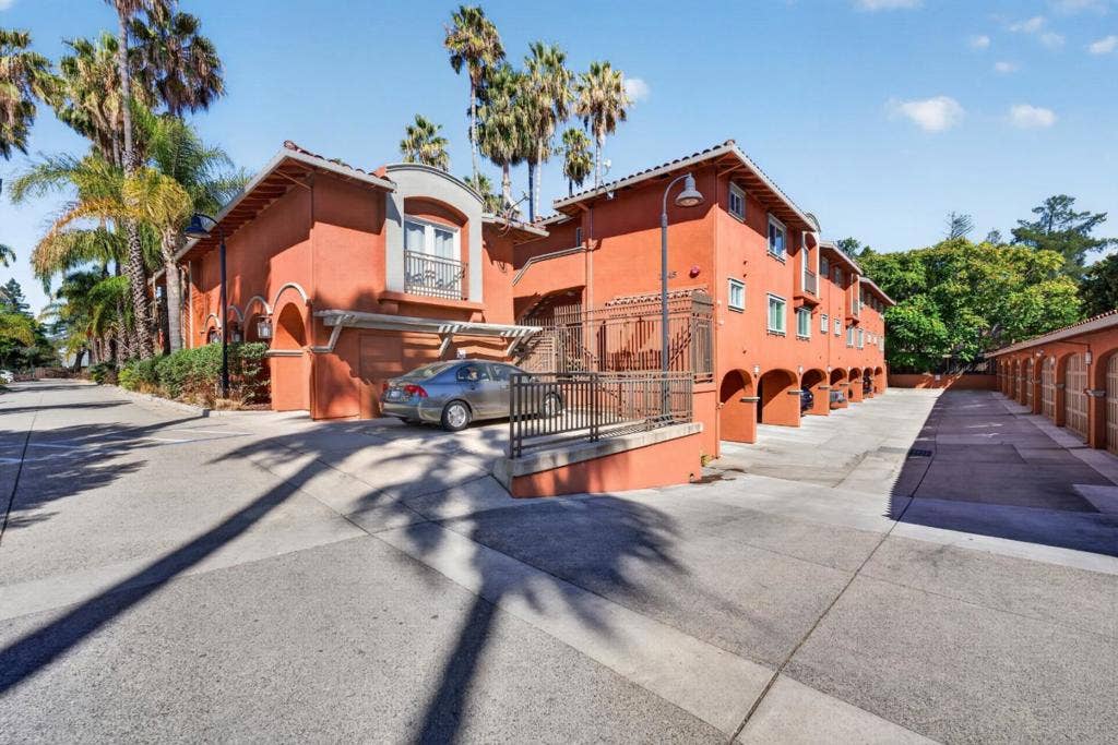 1845 Palm View Place, #211, Santa Clara, CA 95050