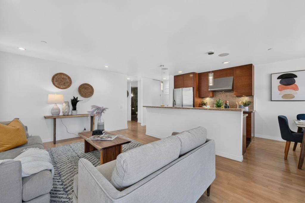 1845 Palm View Place, #211, Santa Clara, CA 95050
