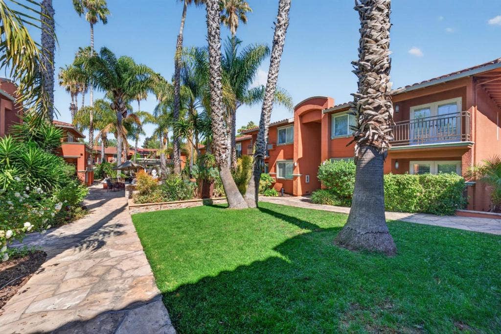 1845 Palm View Place, #211, Santa Clara, CA 95050