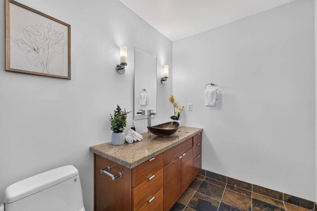 1845 Palm View Place, #211, Santa Clara, CA 95050