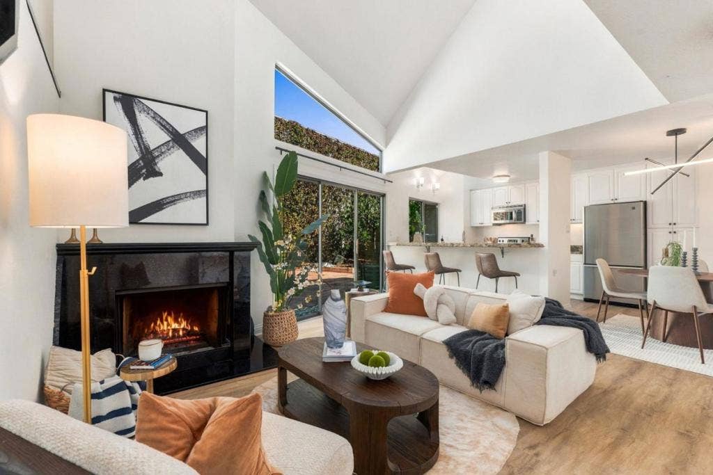 820 Jefferson Court, San Mateo, CA 94401 820 Jefferson Court, San Mateo, CA 94401
