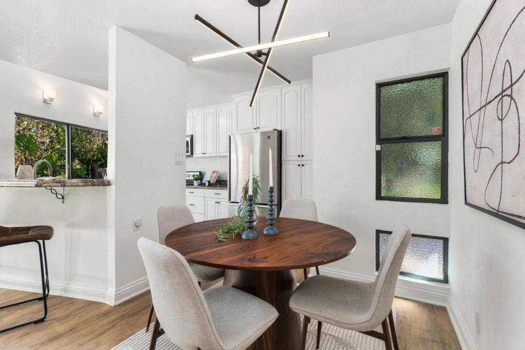 820 Jefferson Court, San Mateo, CA 94401 820 Jefferson Court, San Mateo, CA 94401