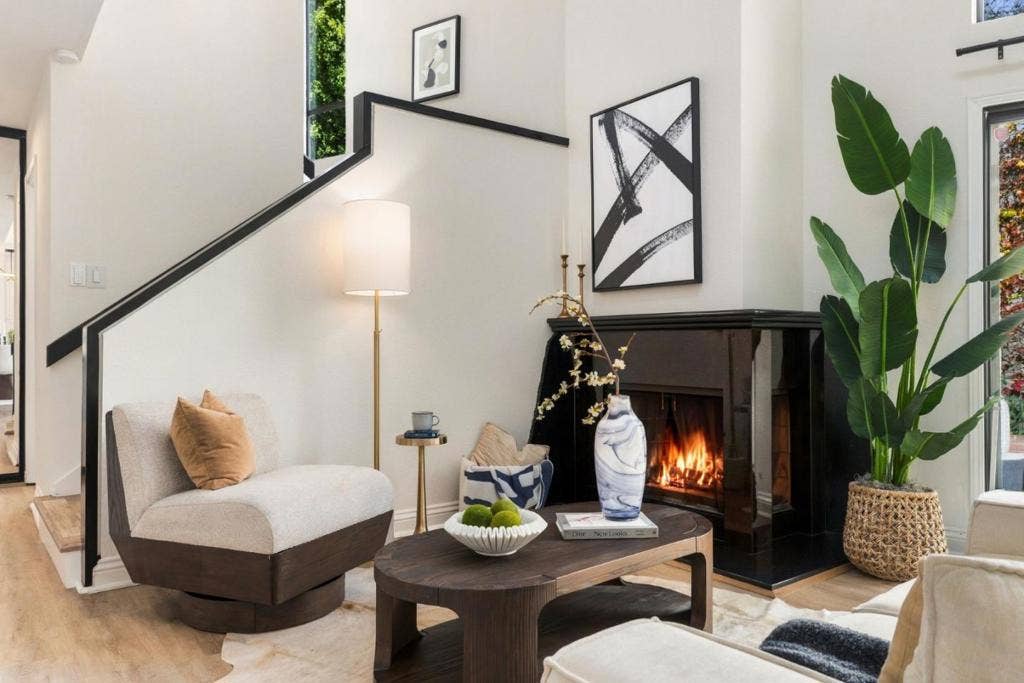 820 Jefferson Court, San Mateo, CA 94401 820 Jefferson Court, San Mateo, CA 94401