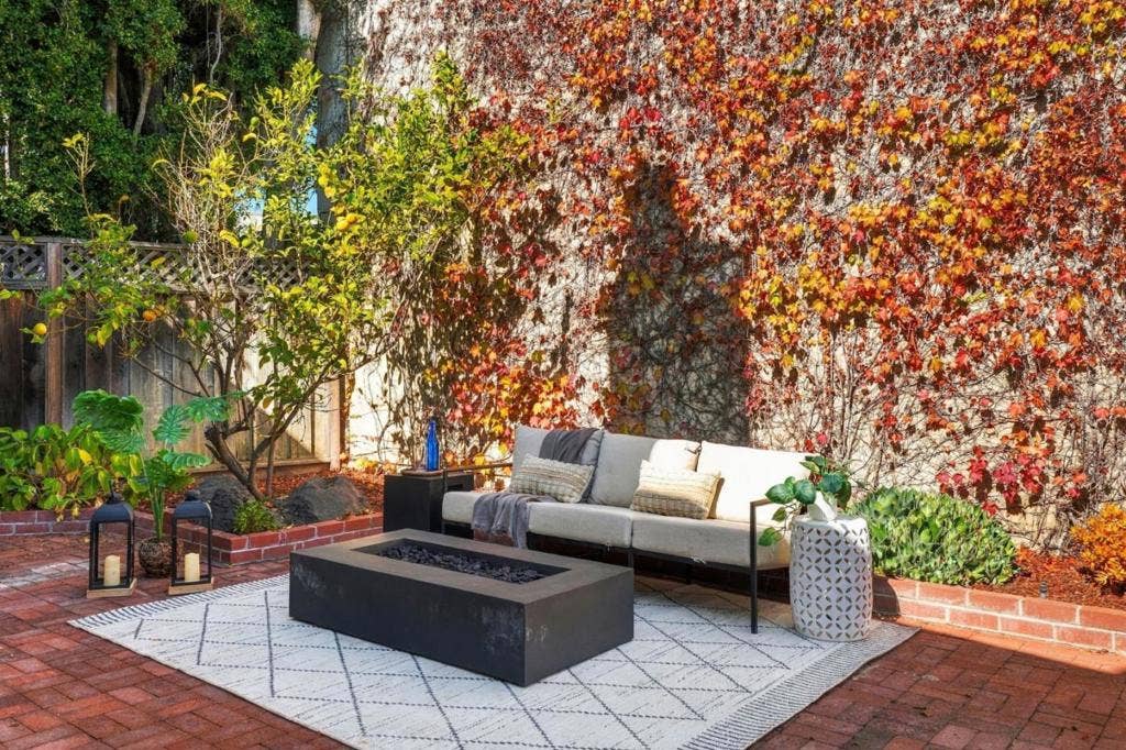 820 Jefferson Court, San Mateo, CA 94401 820 Jefferson Court, San Mateo, CA 94401