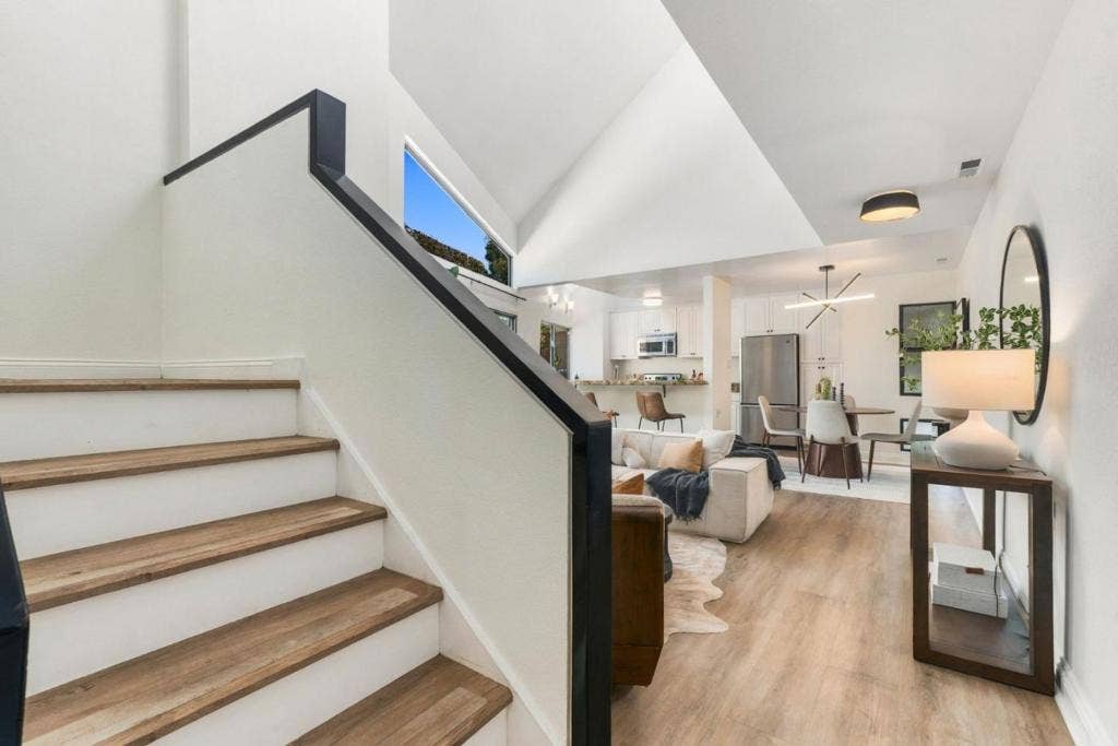 820 Jefferson Court, San Mateo, CA 94401 820 Jefferson Court, San Mateo, CA 94401