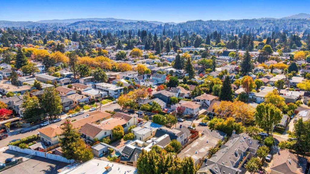 820 Jefferson Court, San Mateo, CA 94401 820 Jefferson Court, San Mateo, CA 94401