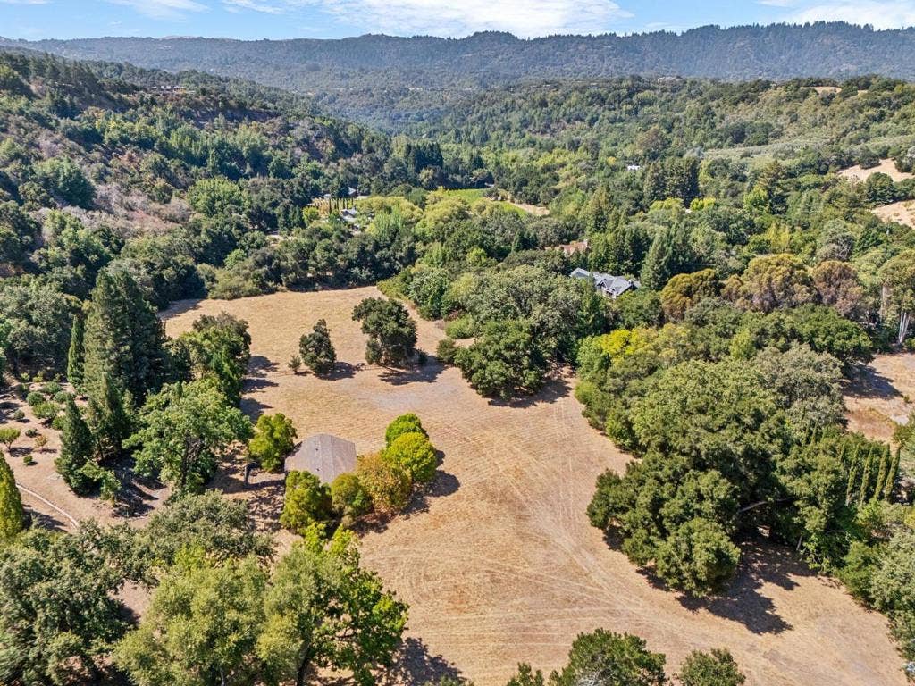 Portola Valley, CA 94028 Portola Valley, CA 94028