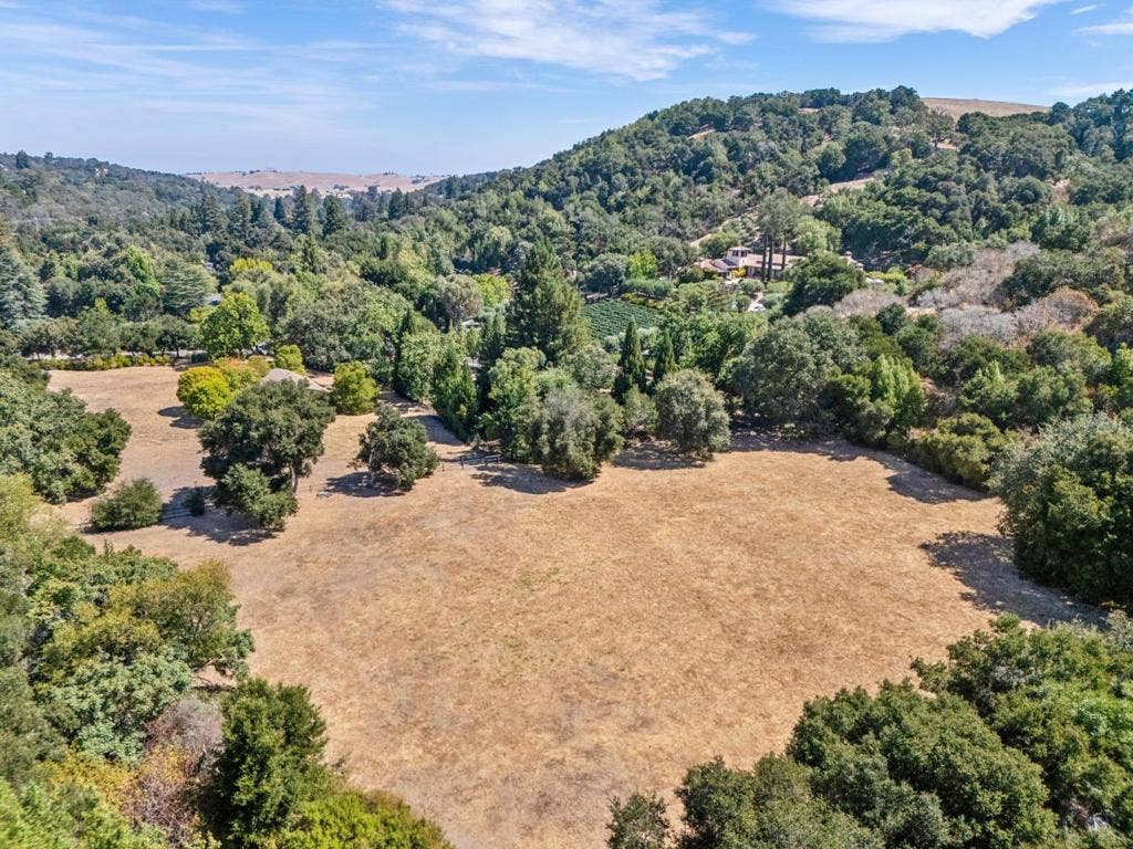 Portola Valley, CA 94028 Portola Valley, CA 94028