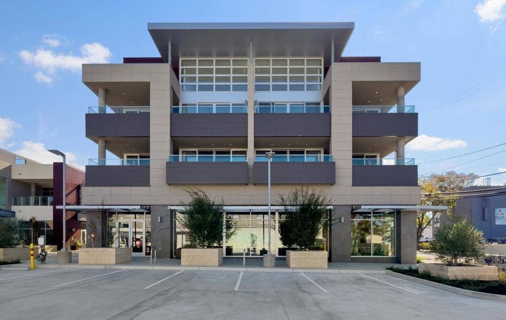 3225 El Camino Real, #301, Palo Alto, CA 94306 3225 El Camino Real, #301, Palo Alto, CA 94306