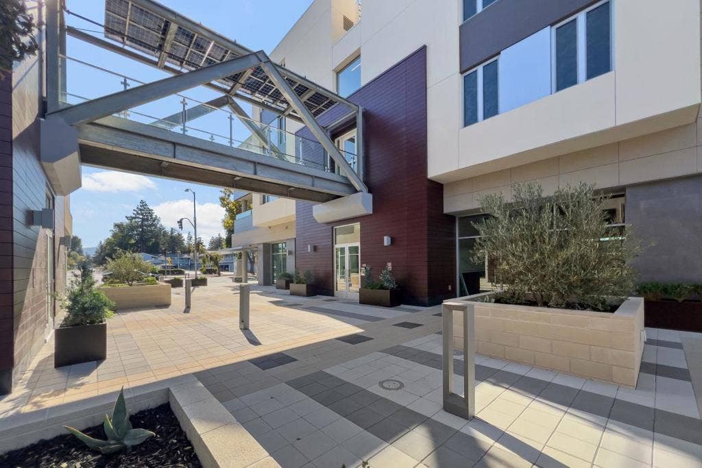 3225 El Camino Real, #301, Palo Alto, CA 94306 3225 El Camino Real, #301, Palo Alto, CA 94306