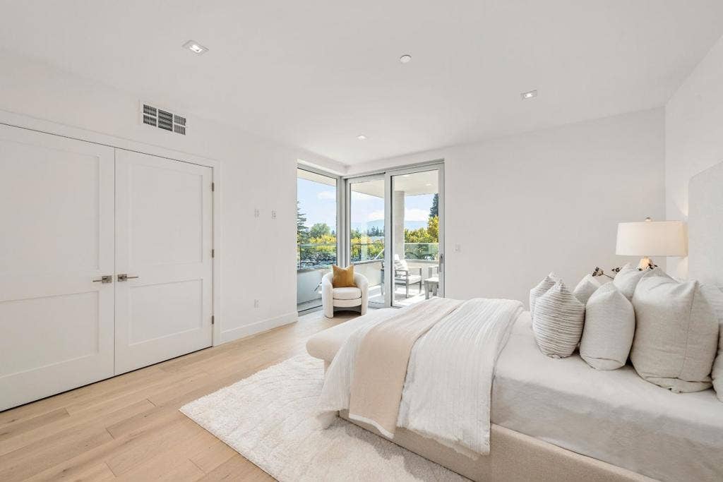 3225 El Camino Real, #301, Palo Alto, CA 94306 3225 El Camino Real, #301, Palo Alto, CA 94306