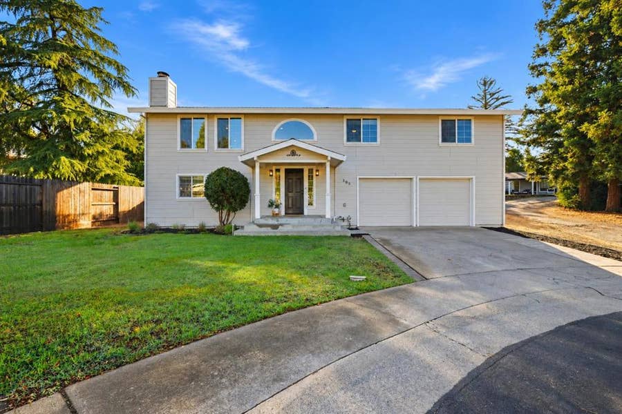 Property photo for 305 Castle Court, Roseville, CA