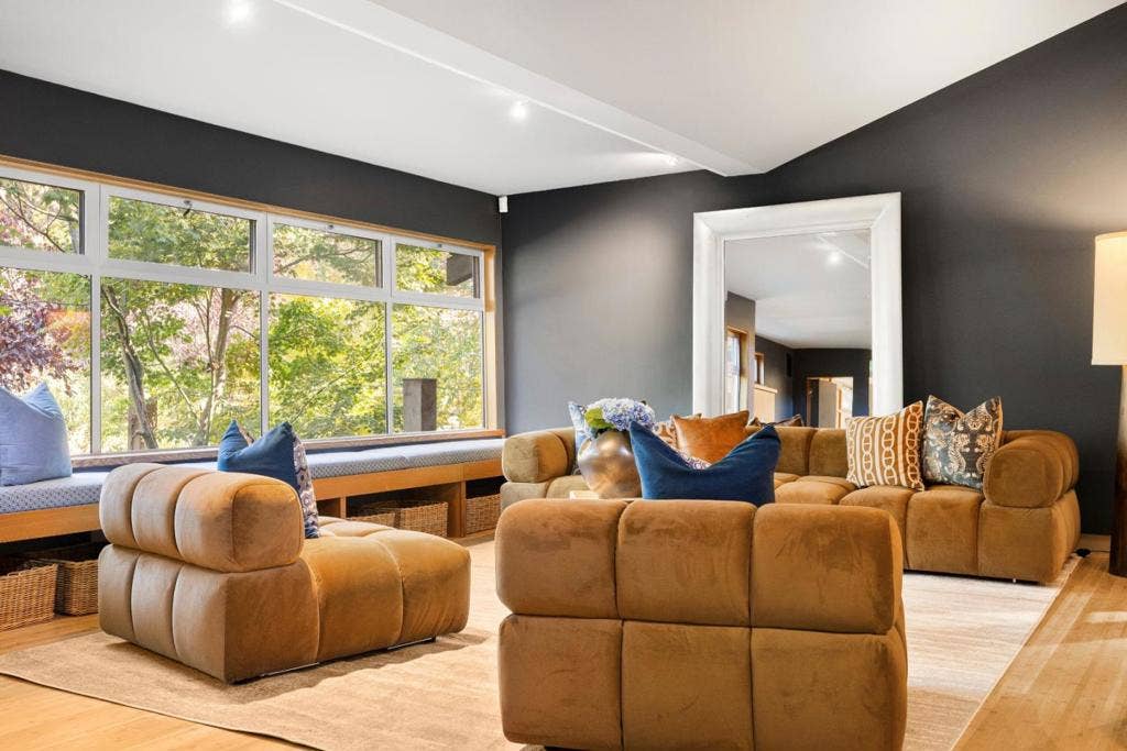 14123 Tracy Court, Los Altos Hills, CA 94022