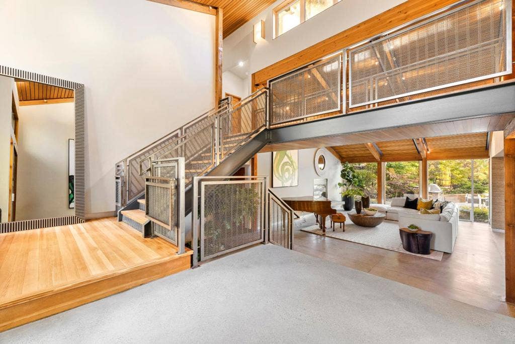 14123 Tracy Court, Los Altos Hills, CA 94022