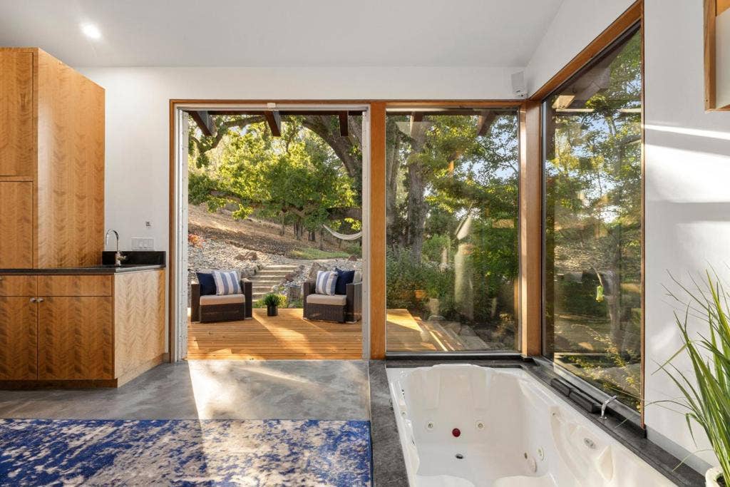 14123 Tracy Court, Los Altos Hills, CA 94022