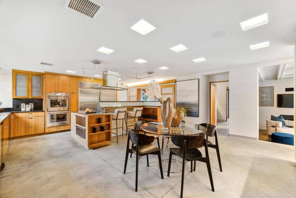 14123 Tracy Court, Los Altos Hills, CA 94022