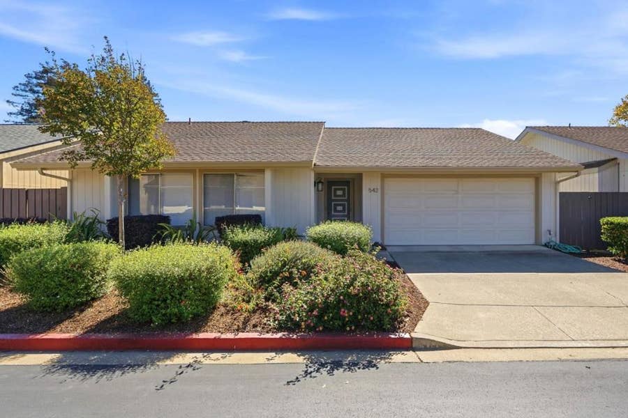 Property photo for 542 Hamlin Way, San Leandro, CA