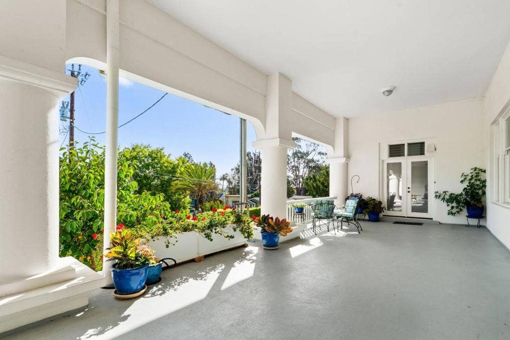 260 High Street, #208, Santa Cruz, CA 95060 260 High Street, #208, Santa Cruz, CA 95060