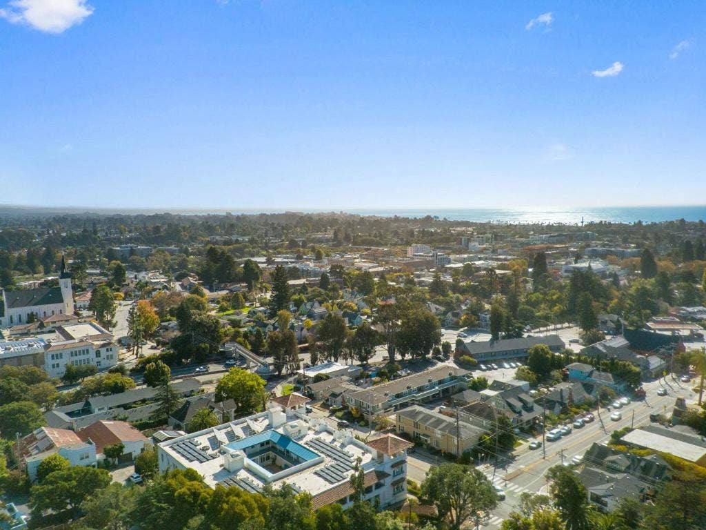 260 High Street, #208, Santa Cruz, CA 95060 260 High Street, #208, Santa Cruz, CA 95060
