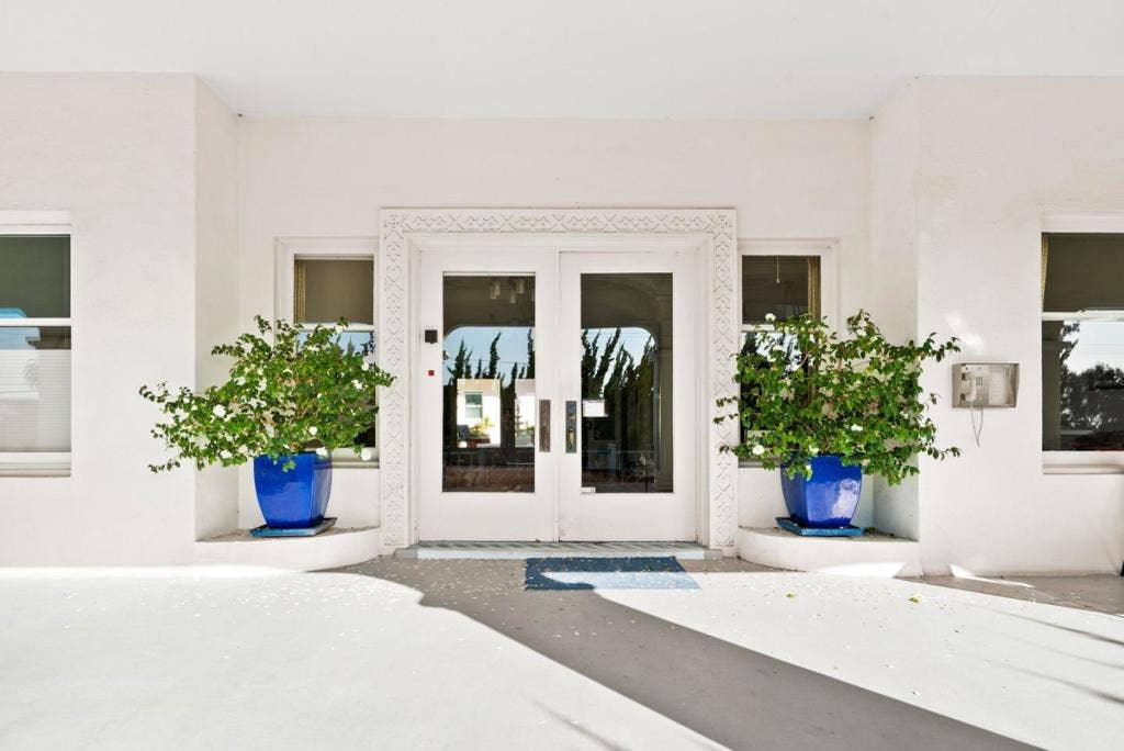 260 High Street, #208, Santa Cruz, CA 95060 260 High Street, #208, Santa Cruz, CA 95060