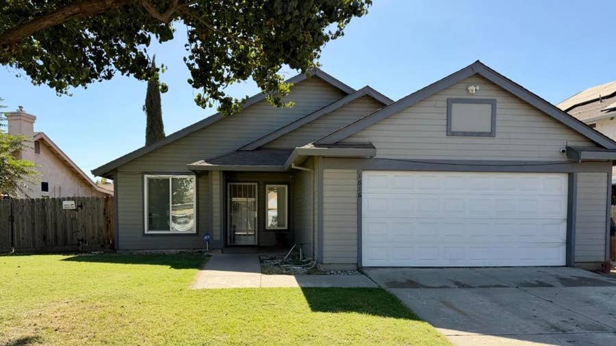 Property photo for 1616 Ironside Drive, Modesto, CA