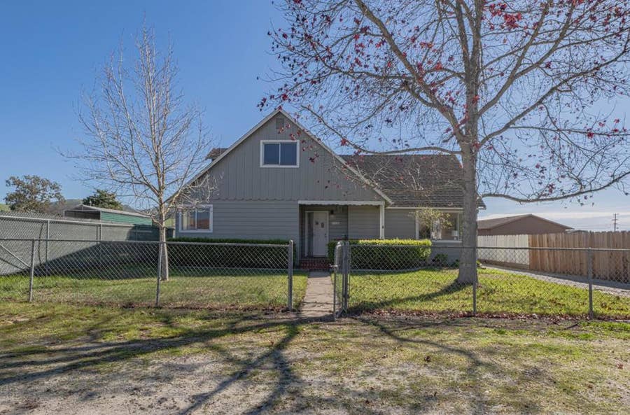 Property photo for 757 Middlefield Road, Salinas, CA